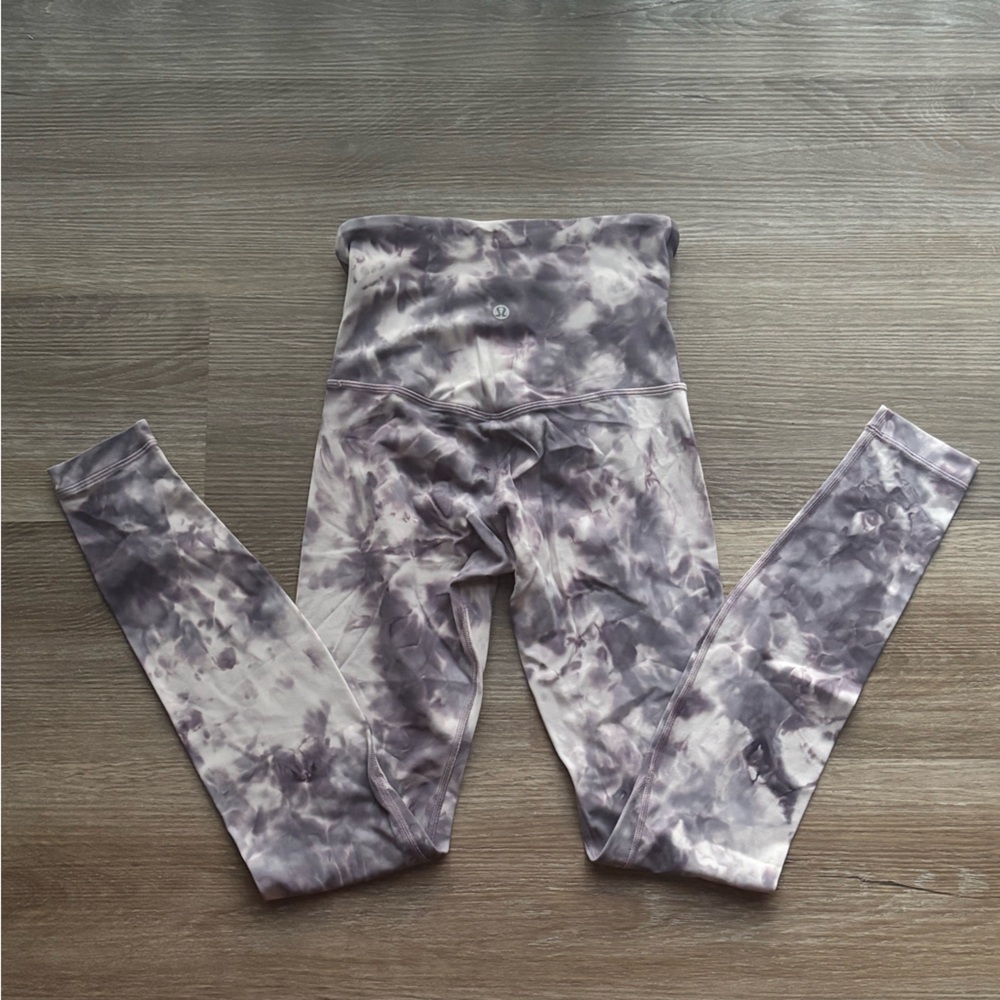lululemon High Rise/Cross Over Align tie-dye leggings